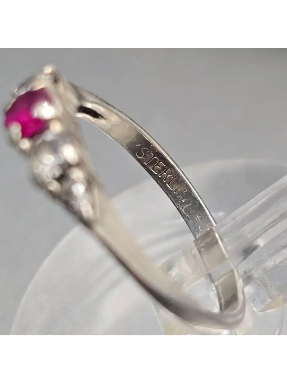 Vintage Sterling Silver Ruby Crystal Tiered Ring Size 5.5 Five Stone Dainty Band - Picture 4 of 10